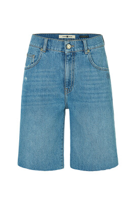 denim-shorts-med-slidte-detaljer