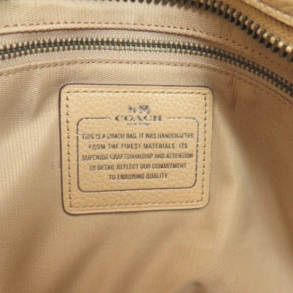Coach Pre-owned Leather shoulder-bags Beige Dames