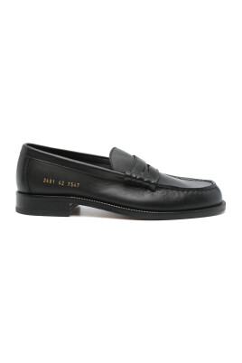 mocassin-noir-avec-fente-penny-talon-empile
