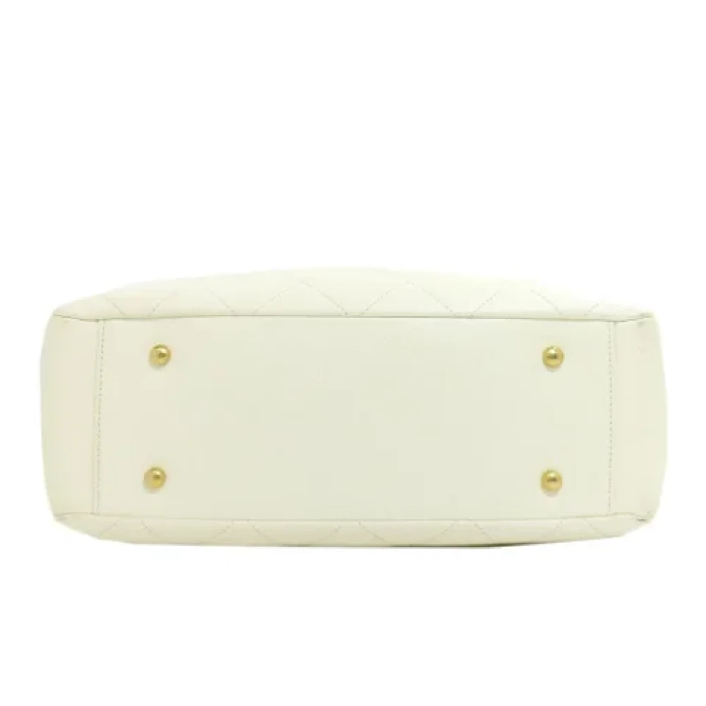 Chanel Vintage Pre-owned Leather totes White Dames