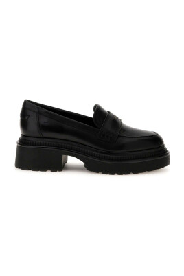 black-leather-loafers