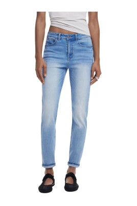 light-wash-straight-leg-jeans
