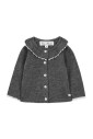 grijze-kasjmier-vest-met-gerimpelde-kraag