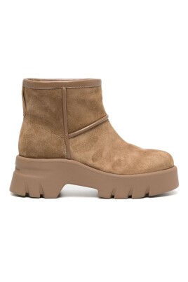 camel-leather-boot
