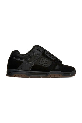 black-sneakers-urban-style-pill-pattern
