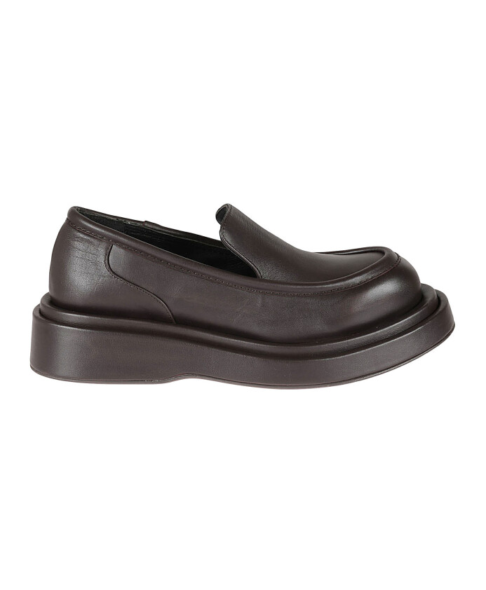mocassin-en-cuir-semelle-en-caoutchouc-chaussure