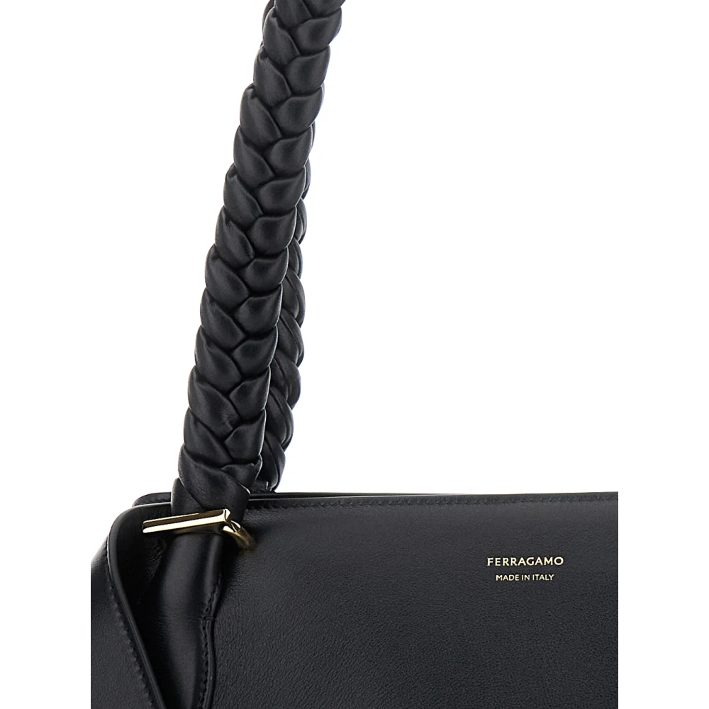 Salvatore Ferragamo Zwarte leren schoudertas met gevlochten handvatten Black Dames