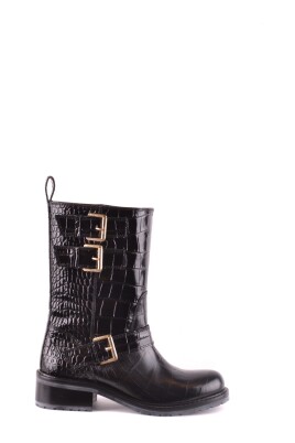 sophisticated-crocodile-patterned-high-boots