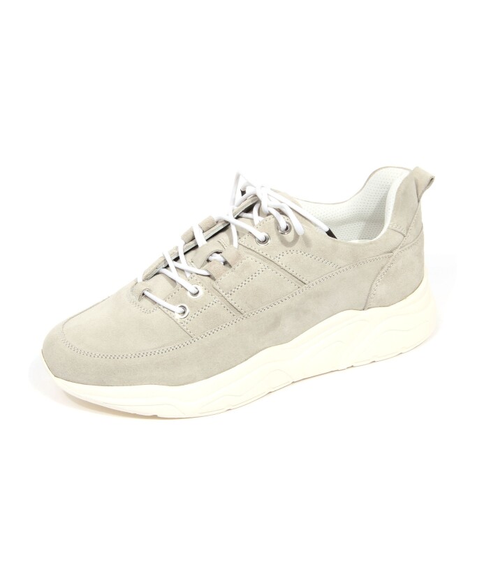 chaussure-en-daim-artisanale