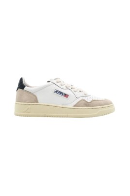 blue-suede-sneakers-trendy-season