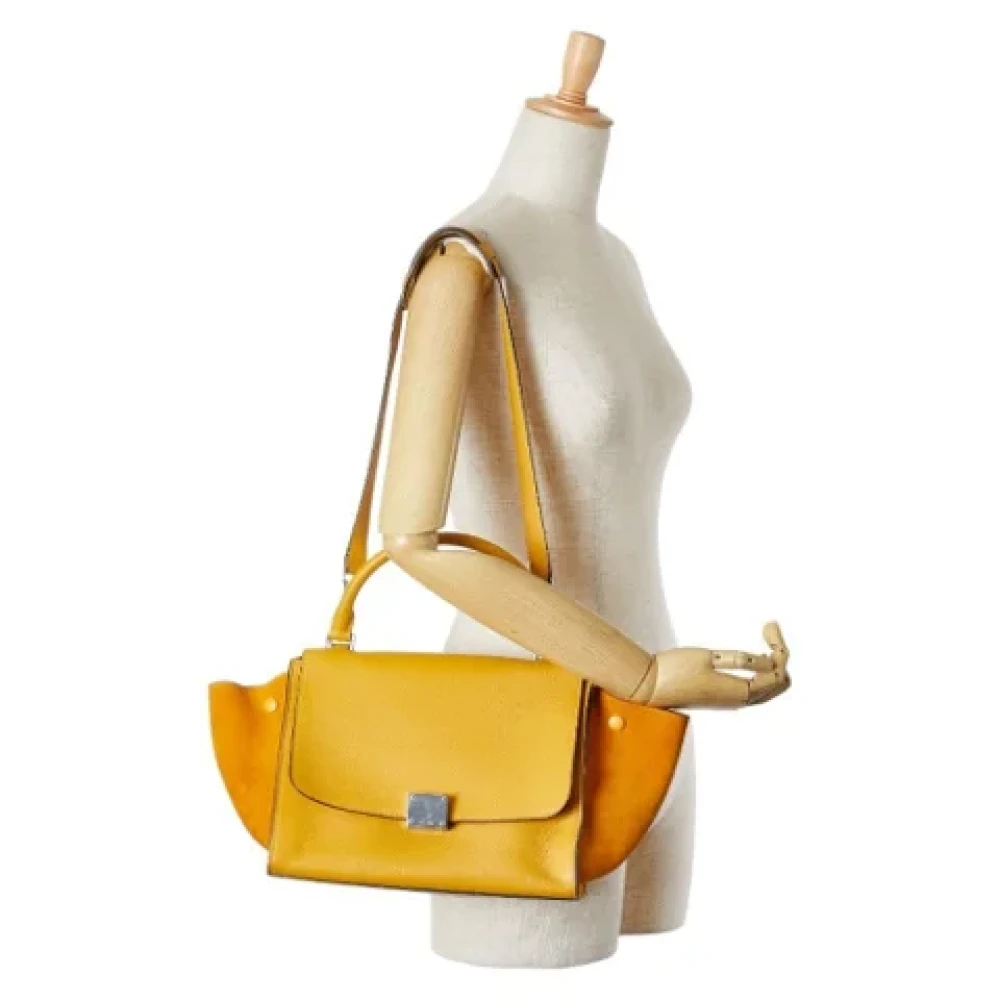 Celine Vintage Pre-owned Leather shoulder-bags Yellow Dames