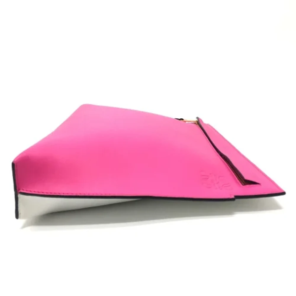 Loewe Pre-owned Leather clutches Pink Dames