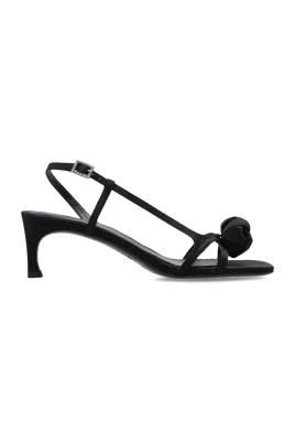 Rosettremmiga sandaler