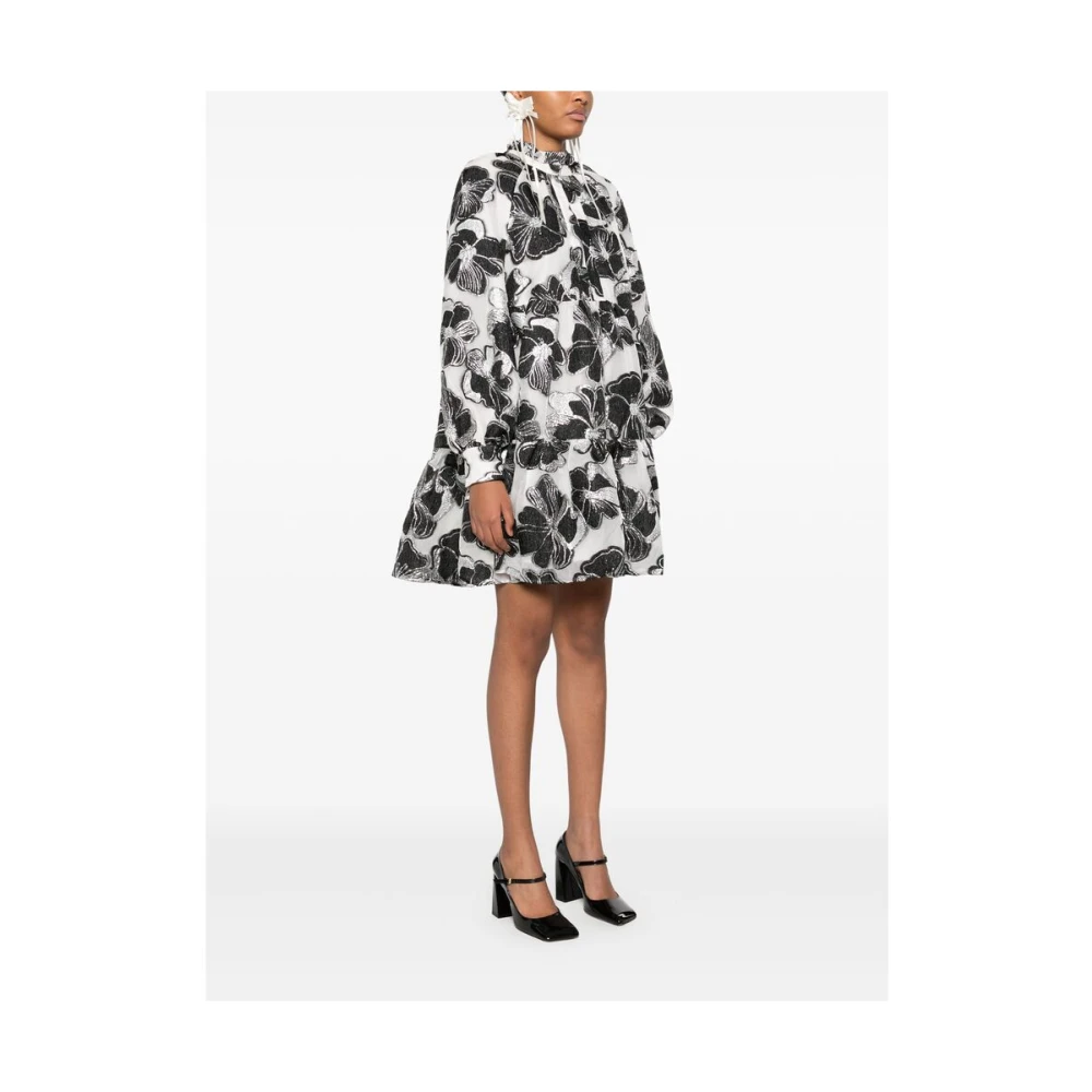 Stine Goya Witte Jurk met Knoopmanchetten en Zakken Multicolor Dames