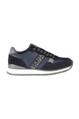 contrasting-sneakers-with-signature-style