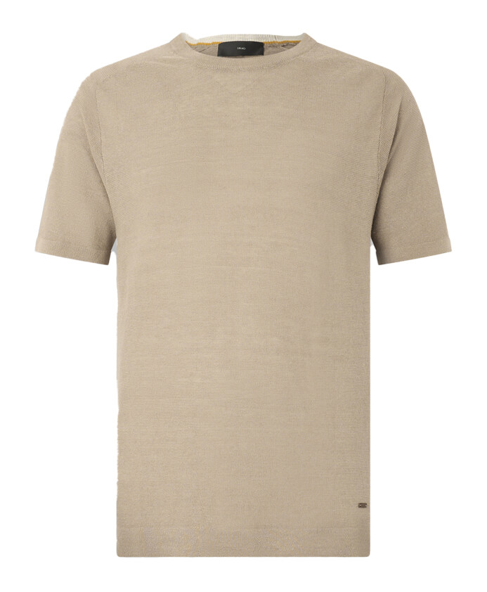 closed-neck-short-sleeve-t-shirt