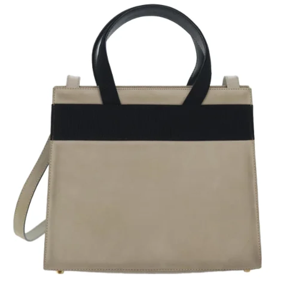 Salvatore Ferragamo Pre-owned Suede handbags Gray Dames