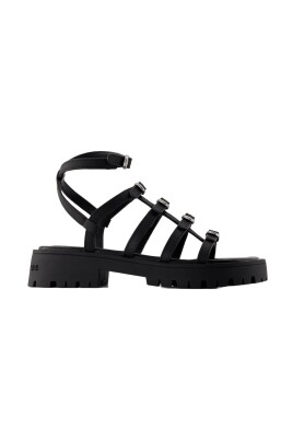 black-leather-gladiator-sandals