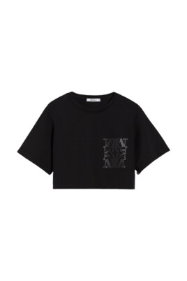 black-t-shirt-with-short-sleeves