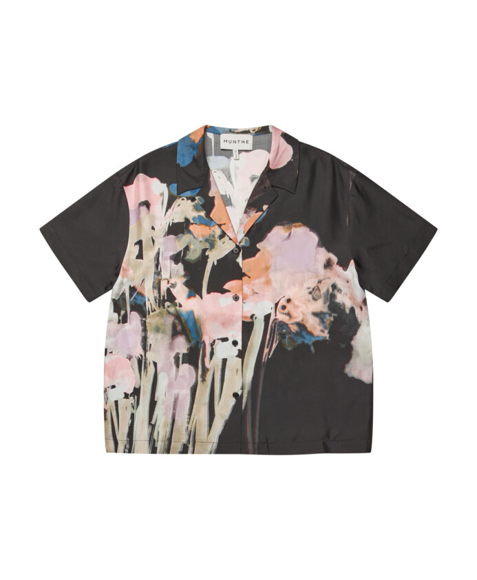 elegant-top-en-soie-avec-motif-abstrait