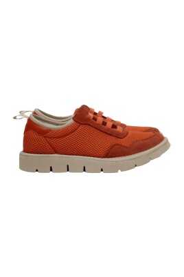 slip-on-sneakers-with-elastic-laces