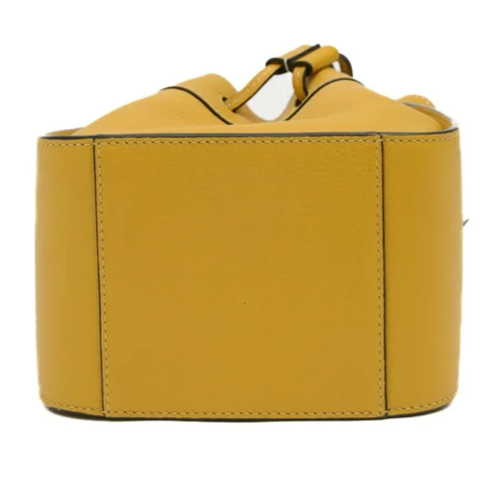 Loewe Pre-owned Leather shoulder-bags Yellow Dames