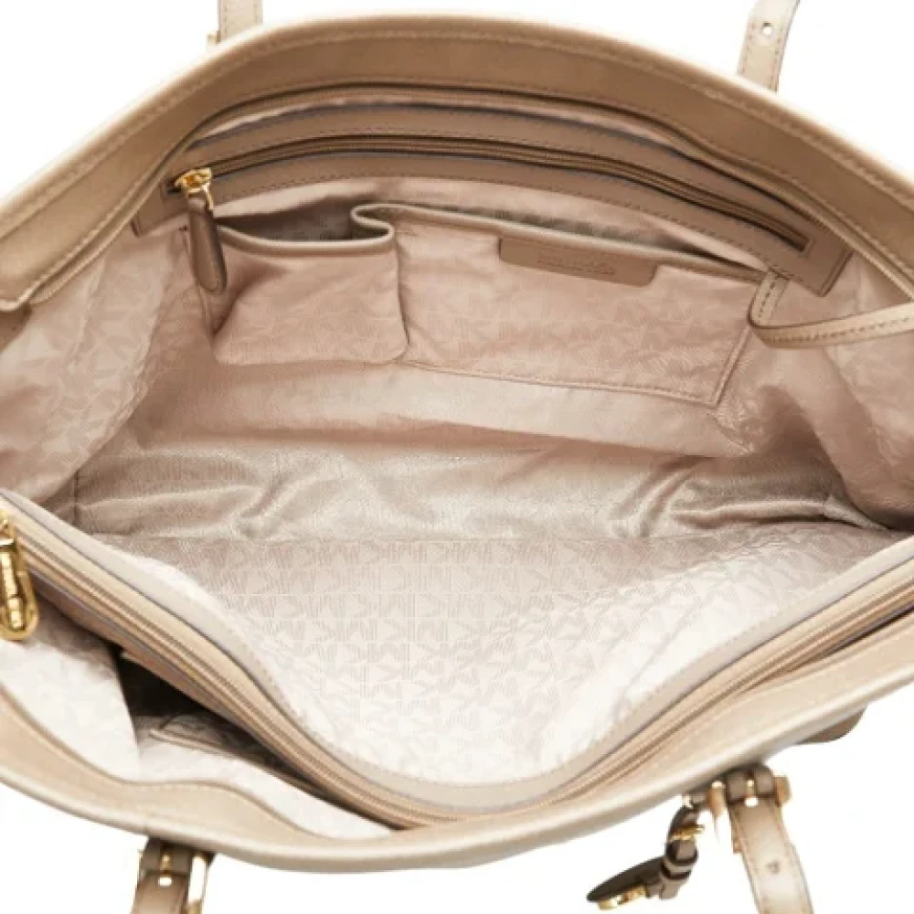 Michael Kors Pre-owned Plastic handbags Brown Dames