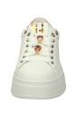 lage-sneakers