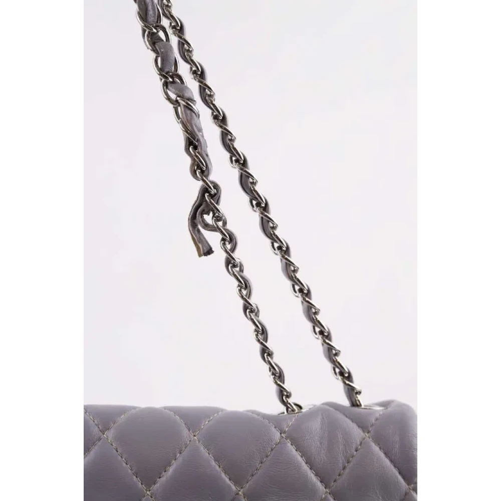 Chanel Vintage Pre-owned Leather shoulder-bags Gray Dames