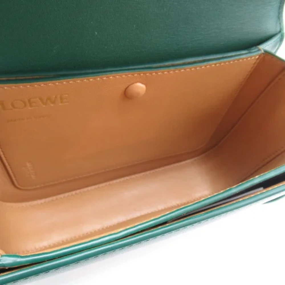Loewe Pre-owned Leather crossbody-bags Green Dames
