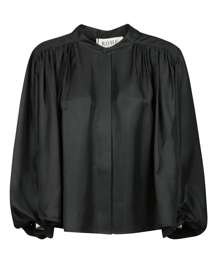 chemisier-noir-en-soie-style-elegant-confortable