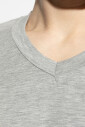 t-shirt-de-corps-a-col-en-v