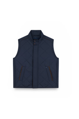 gilet-matelasse-ecologique-avec-details-en-alcantara-r