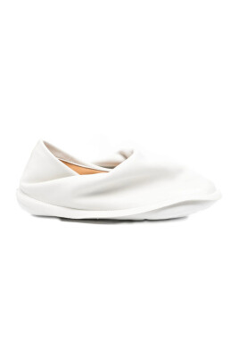 stylish-shoes-for-men-and-women