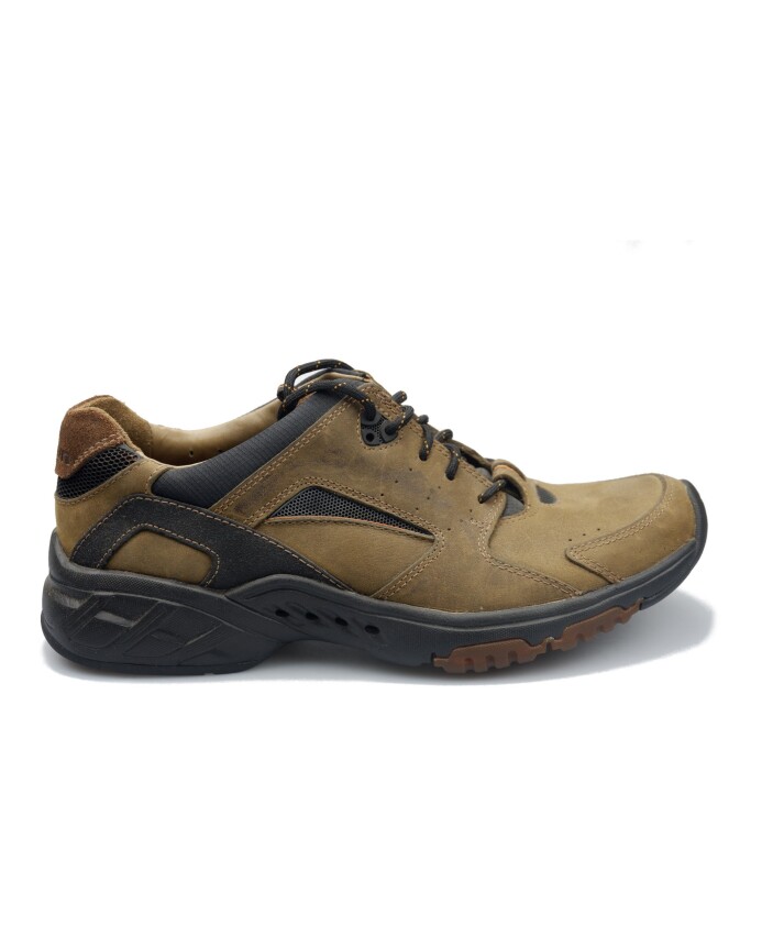 un-click-sneaker