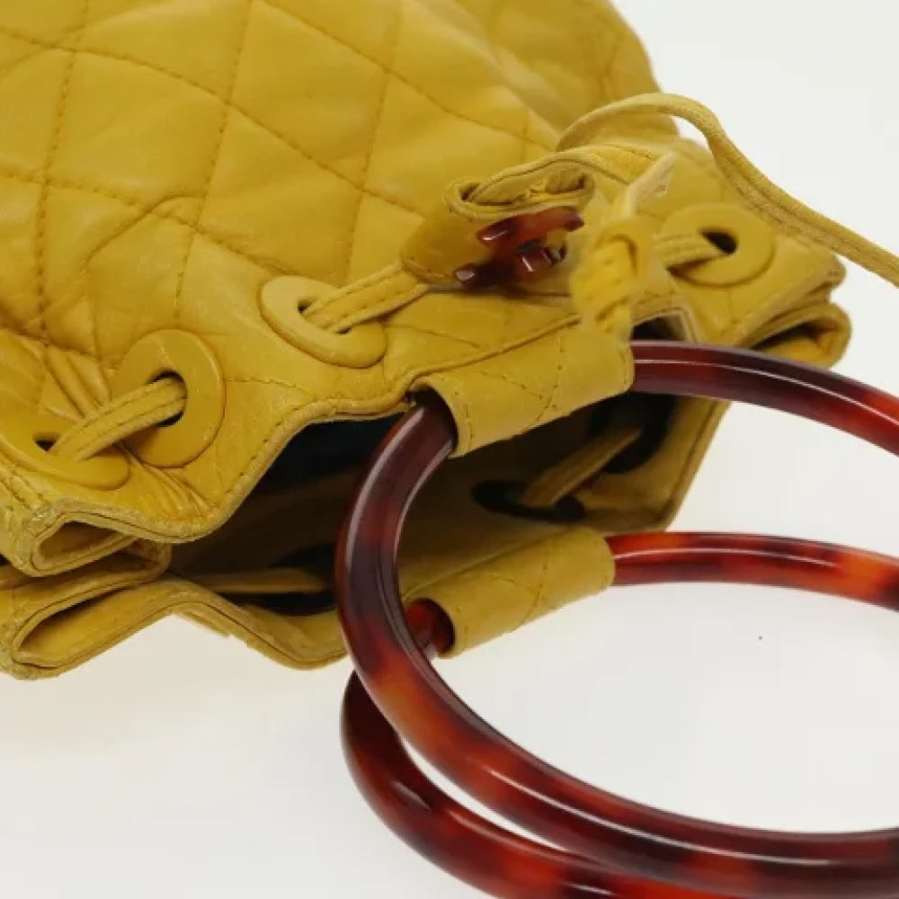 Chanel Vintage Pre-owned Leather handbags Yellow Dames