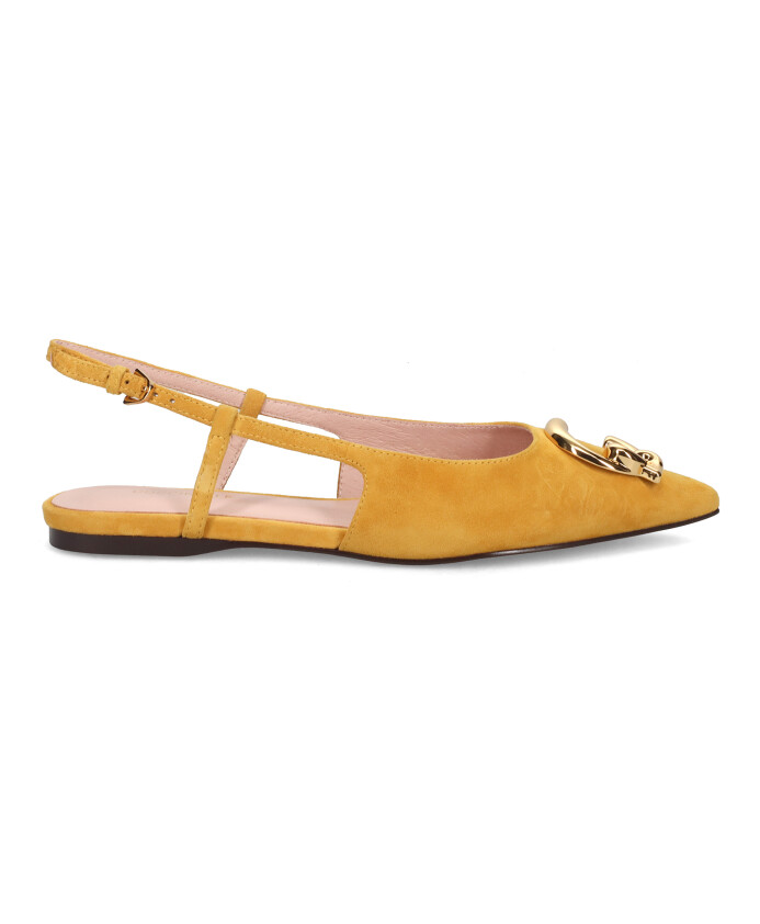 slingbacks-jaunes-avec-detail-du-logo-c-me