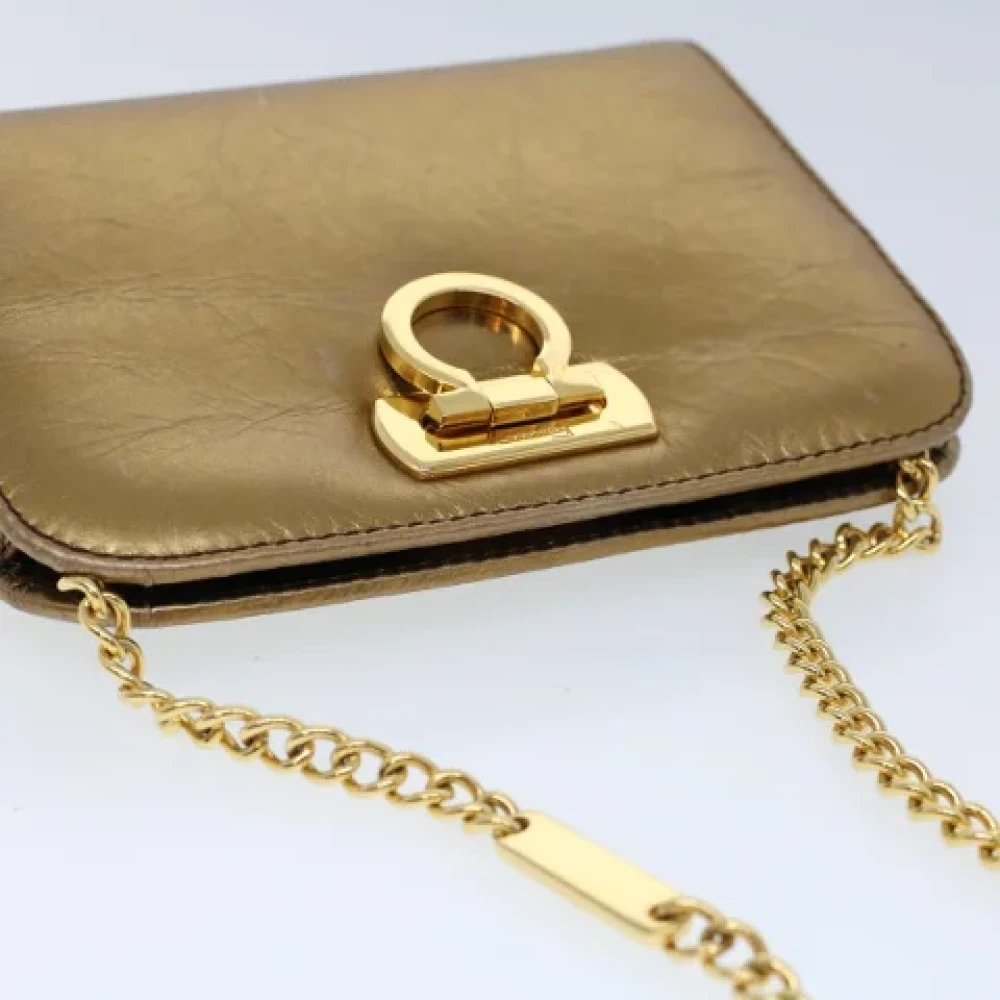 Salvatore Ferragamo Pre-owned Leather shoulder-bags Yellow Dames