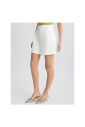 cotton-blend-bermuda-with-elegance