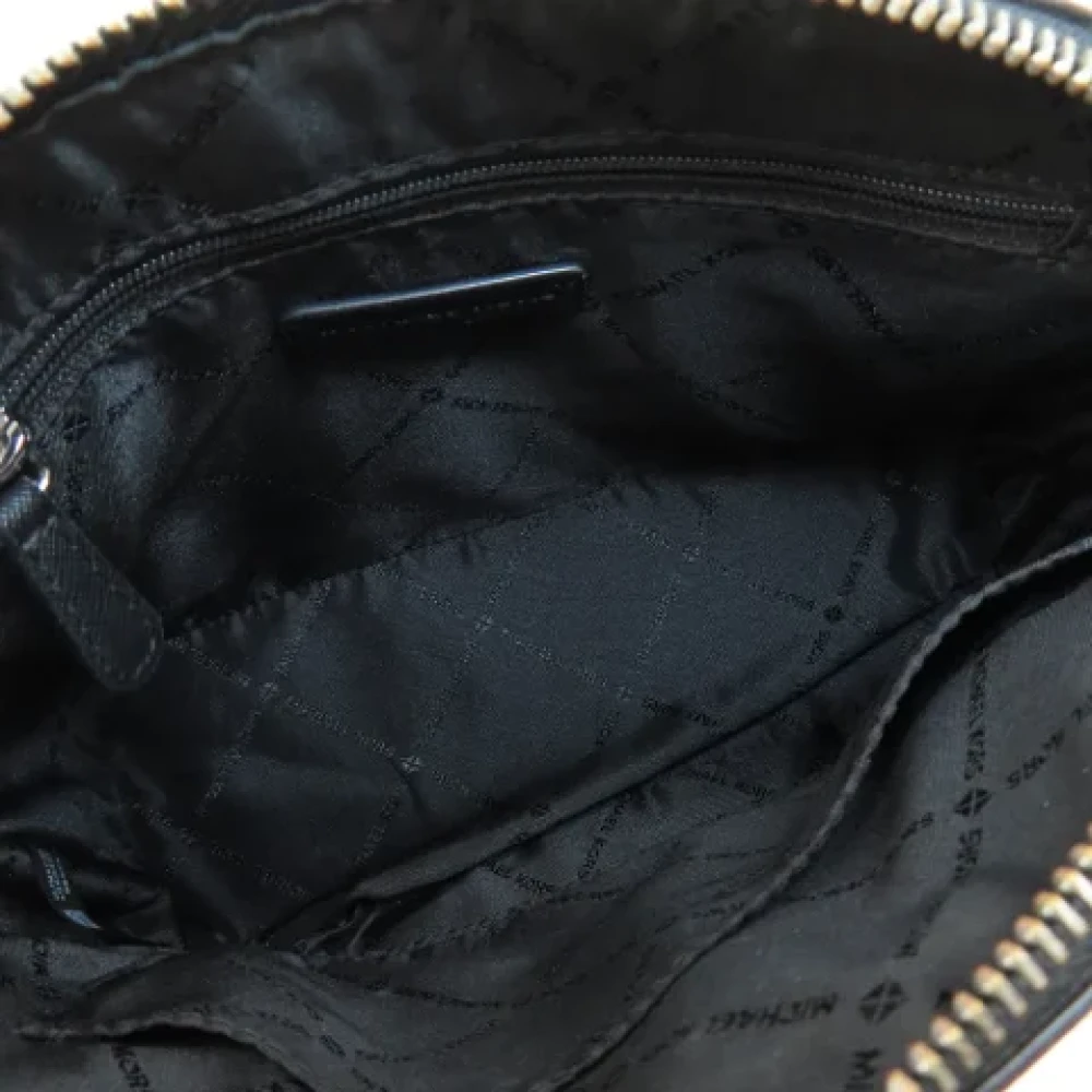 Michael Kors Pre-owned Plastic shoulder-bags Black Dames