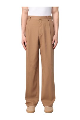 brown-pleated-trousers