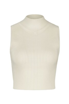 mockneck-t-shirt