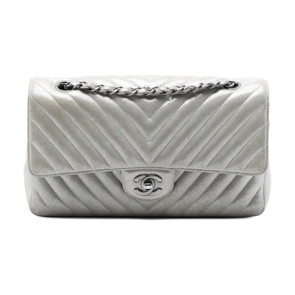 Chanel Vintage Women's Gray Pre-Owned Quilted Flap Bag