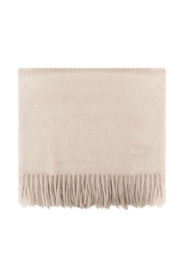 stylish-oversized-scarf
