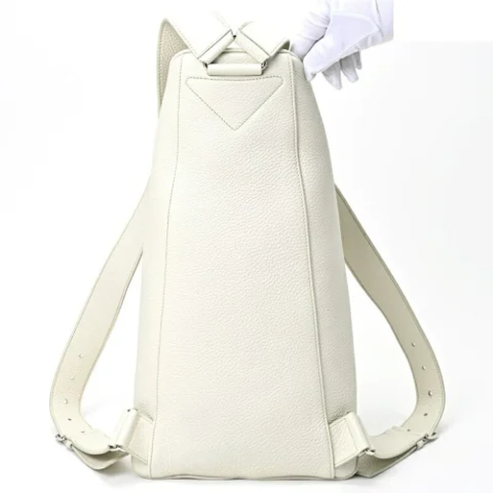 Prada Vintage Pre-owned Leather backpacks White Dames