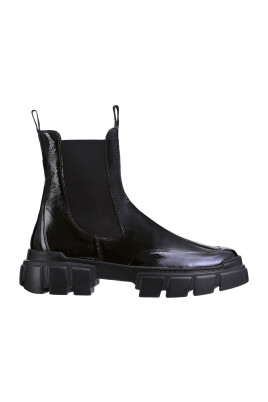chunky-chelsea-boots-with-profile-sole