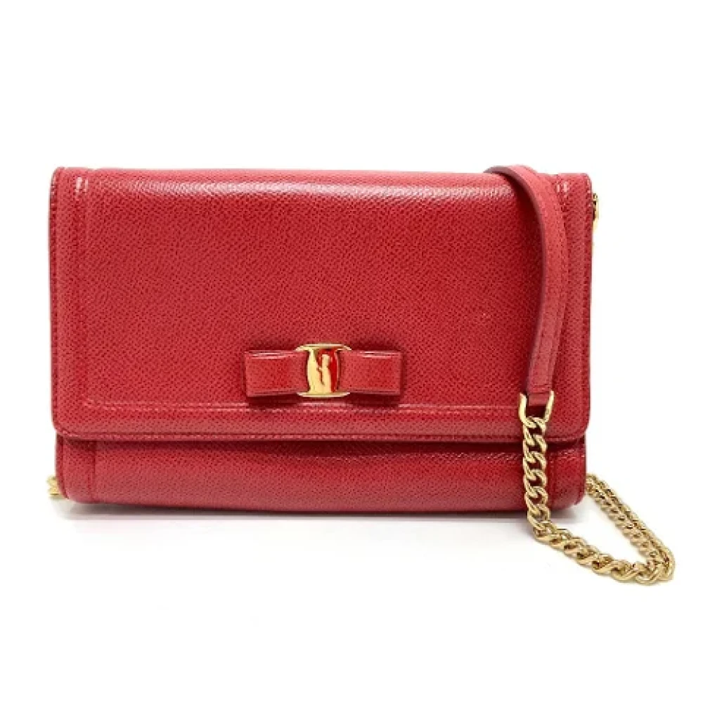 Salvatore Ferragamo Pre-owned Leather shoulder-bags Red Dames