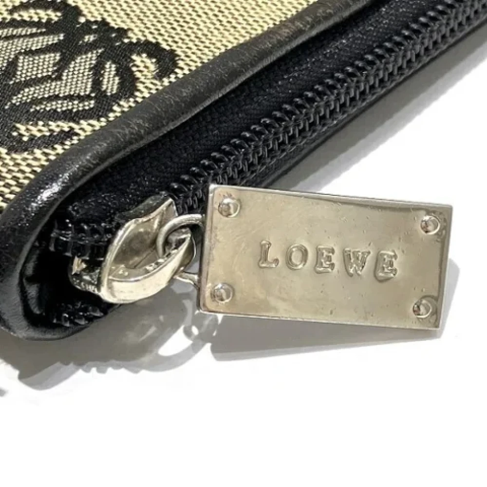 Loewe Pre-owned Canvas handbags Beige Dames