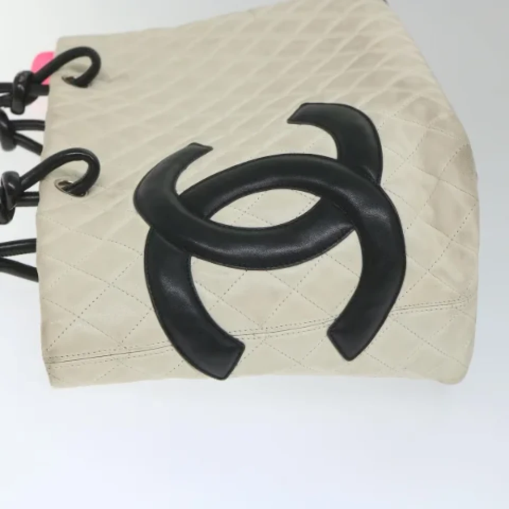 Chanel Vintage Pre-owned Leather totes White Dames