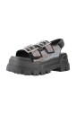 stijlvolle-grijze-platte-sandalen